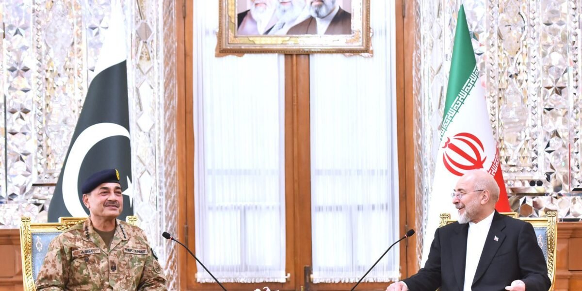 فیلڈ مارشل کی ایران کے صدر ڈاکٹر مسعود پزشکیان سے ملاقات