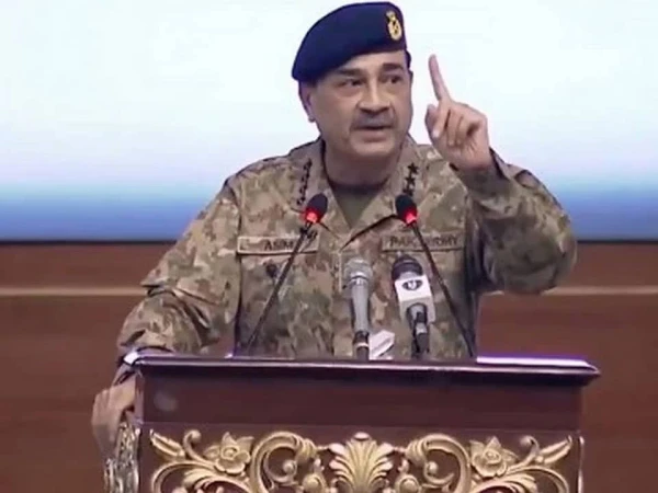 امریکی نائب صدر کی آرمی چیف عاصم منیر کی قیادت کی غیر معمولی تعریف