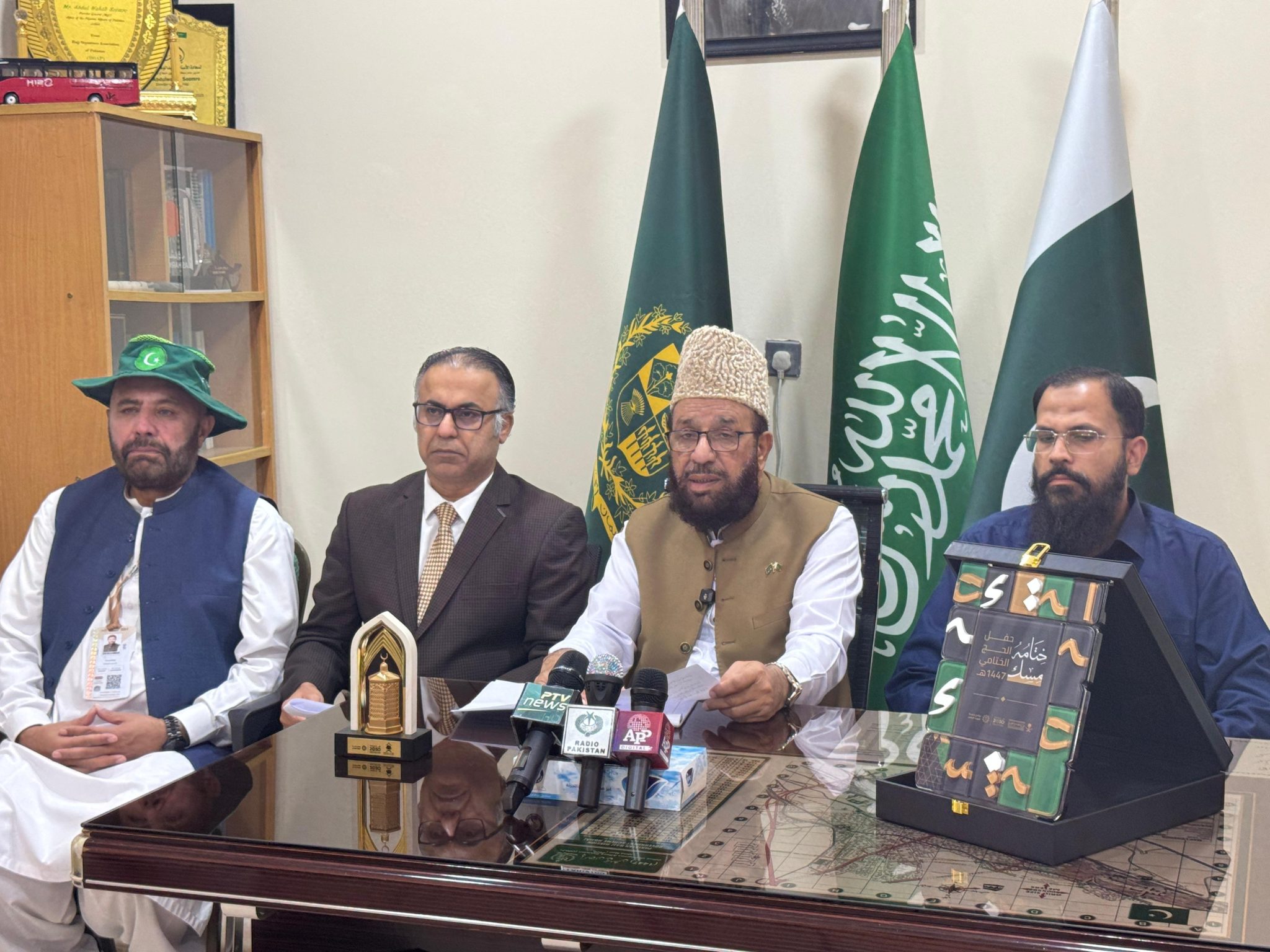 حج 2026کی کامیابی پر پاکستان کو”لبیتم” اور 3 پرائیویٹ عالمی ایوارڈز ملے،حج پالیسی 2027 جون ، بکنگ آئندہ دو ماہ میں مکمل کی جائے گی، وفاقی وزیر مذہبی امور کی پریس کانفرنس