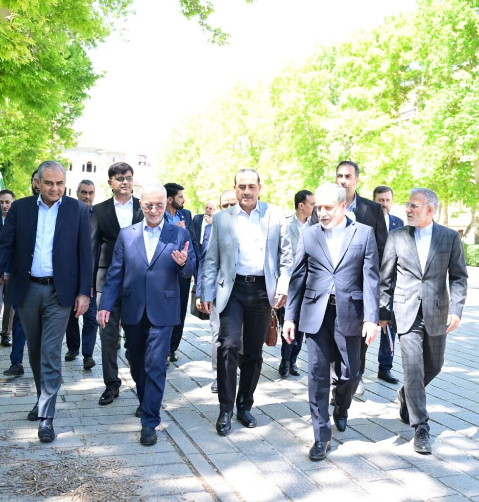 فیلڈ مارشل سید عاصم منیر کا دورۂ ایران مکمل، علاقائی کشیدگی کم کرنے کی سفارتی کوششوں میں اہم پیش رفت