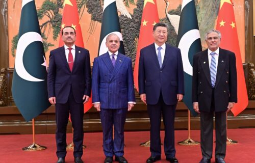 وزیراعظم محمد شہباز شریف اور چین کے صدر شی جن پنگ کا دونوں ممالک کے درمیان دوستی کے رشتے اور تزویراتی شراکت داری کو مضبوط سے مضبوط تر بنانے کے عزم کا اعادہ