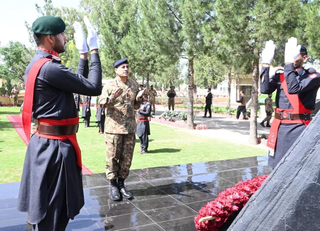 عید الاضحیٰ پر فیلڈ مارشل سید عاصم منیر کا ژوب دورہ، فرنٹ لائن جوانوں کے ساتھ نمازِ عید ادا کی