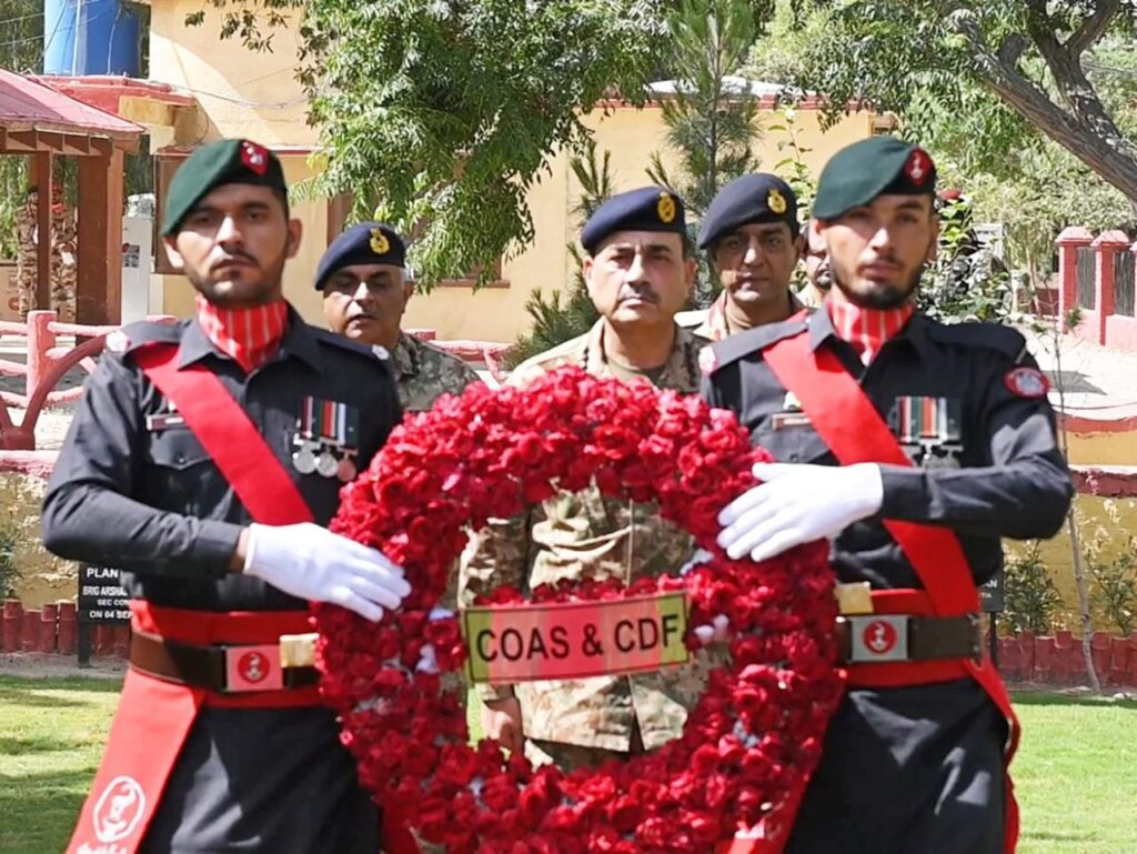 عید الاضحیٰ پر فیلڈ مارشل سید عاصم منیر کا ژوب دورہ، فرنٹ لائن جوانوں کے ساتھ نمازِ عید ادا کی