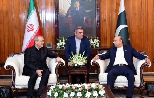 صدر زرداری اور ایرانی صدر مسعود پزشکیان کی اسلام آباد میں اہم ملاقات
