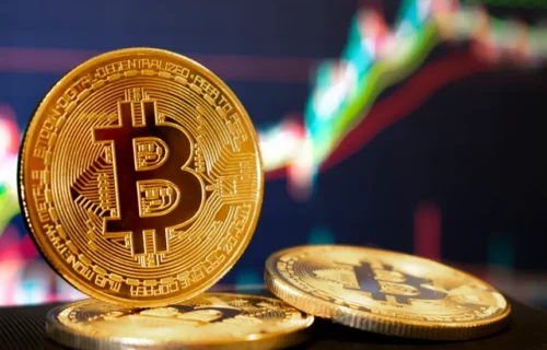 بٹ کوائن کی قیمت 1.22 فیصد کم ہوکر 65,544 ڈالر رہ گئی