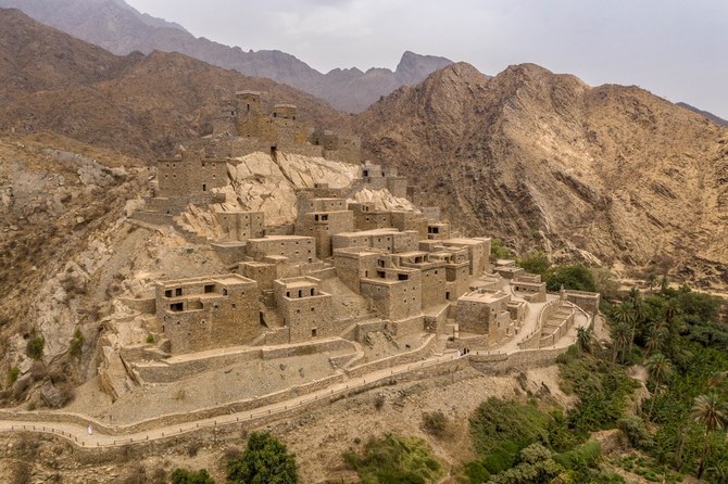 سعودی عرب کے الباحہ ریجن میں موسم گرما کے دوران سیاحوں کی بڑی تعداد میں آمد