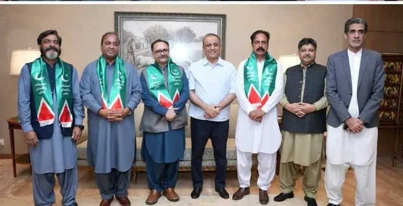 استحکام پاکستان پارٹی کا آزاد کشمیر میں بڑا سیاسی دھچکا، سردار تنویر الیاس پارٹی میں شامل (تصویر 1)