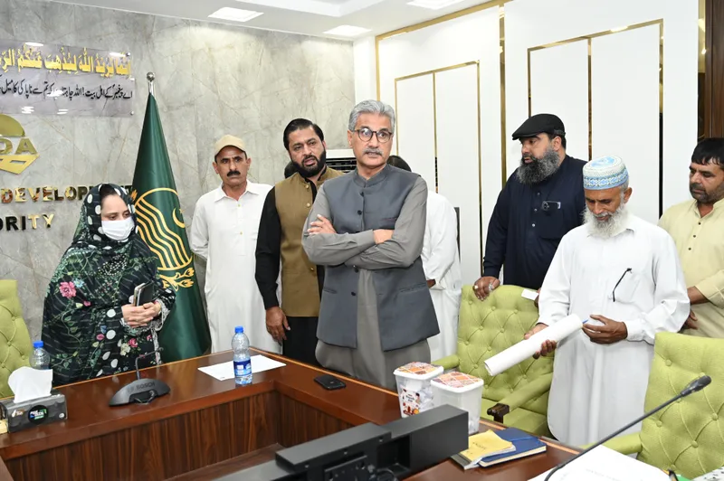 راولپنڈی ڈویلپمنٹ اتھارٹی میں حج 2027ء کے لیے قرعہ اندازی (تصویر 3)
