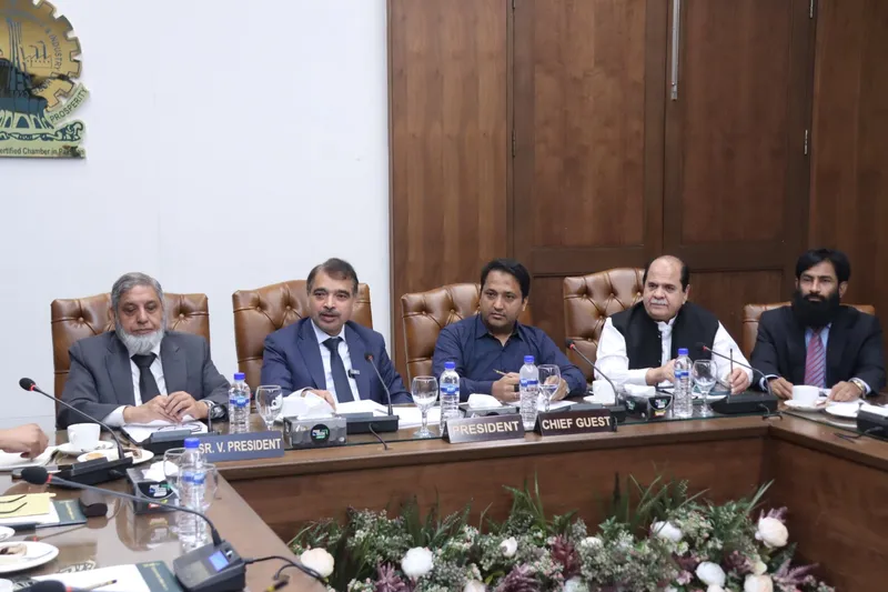 لاہور میں نئے اسمال انڈسٹریل اسٹیٹ کے قیام پر مشاورتی اجلاس (تصویر 2)