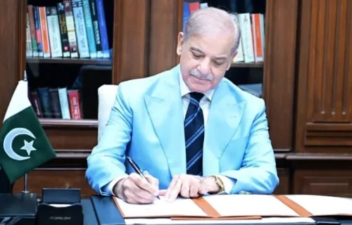 پاکستان نے جنگ کے بجائے امن کا راستہ اختیار کیا؛ عالمی امن کے لیے مسئلہ کشمیر اور فلسطین کا حل ناگزیر ہے،وزیراعظم محمد شہباز شریف کا اقوام متحدہ جنرل اسمبلی سے خطاب