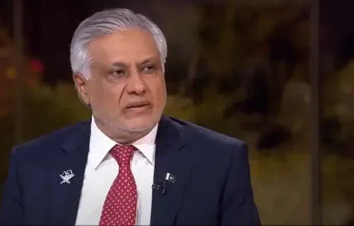 نائب وزیراعظم اسحاق ڈار کی مدینہ منورہ میں روضہ رسول ﷺ پر حاضری