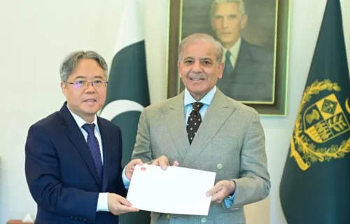 وزیراعظم شہباز شریف سے چینی سفیر کی ملاقات، صدر شی جن پنگ کا خط پہنچایا