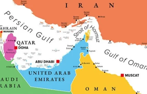 ایران اور عمان آبنائے ہرمز میں بحری جہازوں کی آمدورفت کے نئے روٹ پر متفق