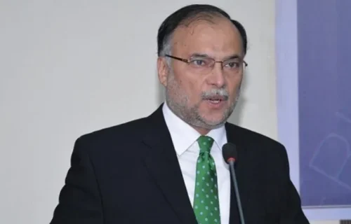 سیالکوٹ کی صنعتوں کو جدید ٹیکنالوجی سے لیس کیا جائے، احسن اقبال