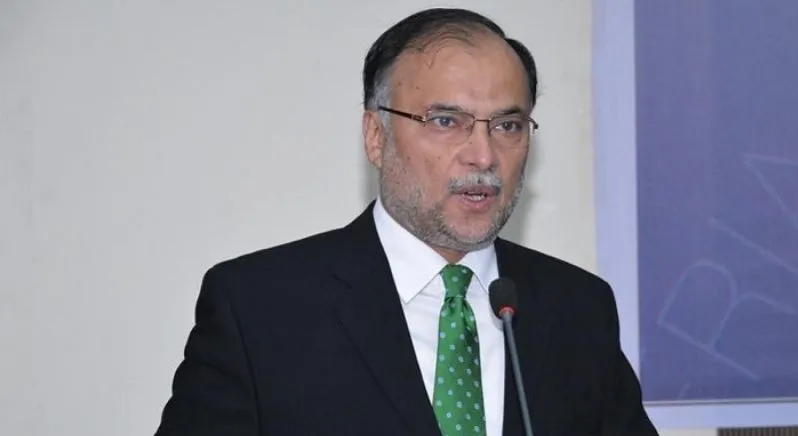 سیالکوٹ کی صنعتوں کو جدید ٹیکنالوجی سے لیس کیا جائے، احسن اقبال