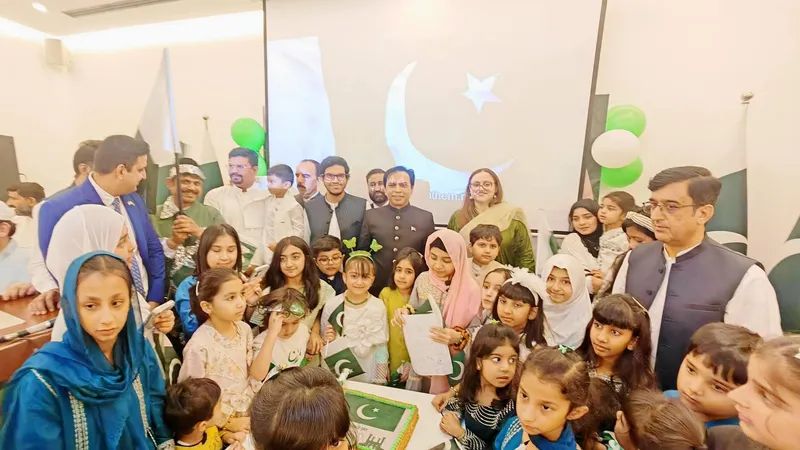 کویت میں پاکستان کے 79ویں یوم آزادی کی پروقار تقریب، ڈیجیٹل پورٹل کا افتتاح (تصویر 1)