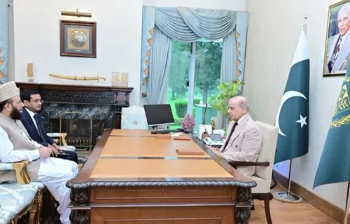 وزیراعظم شہباز شریف کی پاکستانی عازمینِ حج کو بہترین سہولیات کی ہدایت