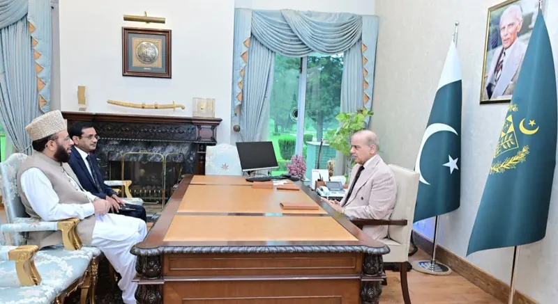 وزیراعظم شہباز شریف کی پاکستانی عازمینِ حج کو بہترین سہولیات کی ہدایت