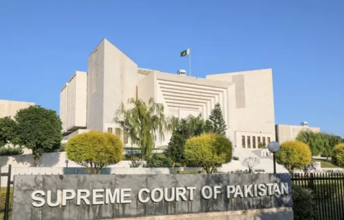 سپریم کورٹ: عمران خان سے بہنوں کی ملاقات بنیادی حق، میڈیکل ریکارڈ اور ملاقاتوں کی تفصیلات طلب