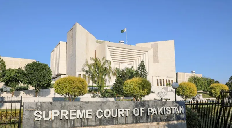 سپریم کورٹ: عمران خان سے بہنوں کی ملاقات بنیادی حق، میڈیکل ریکارڈ اور ملاقاتوں کی تفصیلات طلب