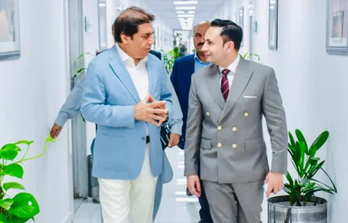 محمد حنیف عباسی اور سردار یاسر الیاس خان کی ملاقات، سیاحت پر تبادلہ خیال