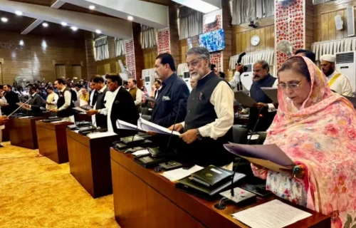 آزاد کشمیر اسمبلی کی مخصوص نشستوں کے نومنتخب اراکین نے حلف اٹھا لیا