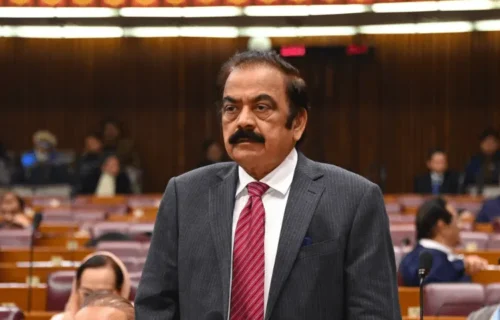 بانی پی ٹی آئی کے طبی معائنے پر عدالت کے احکامات مانیں گے، رانا ثناء اللہ