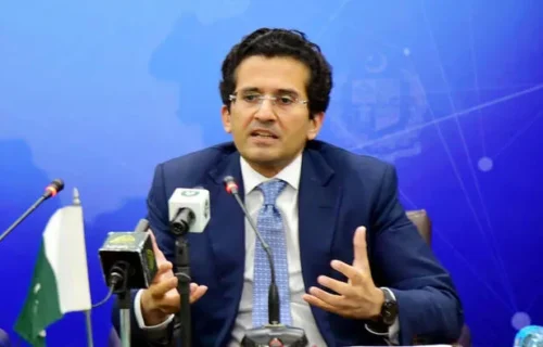 وفاقی وزیر علی پرویز ملک کا سوئی سدرن گیس کمپنی کا دورہ