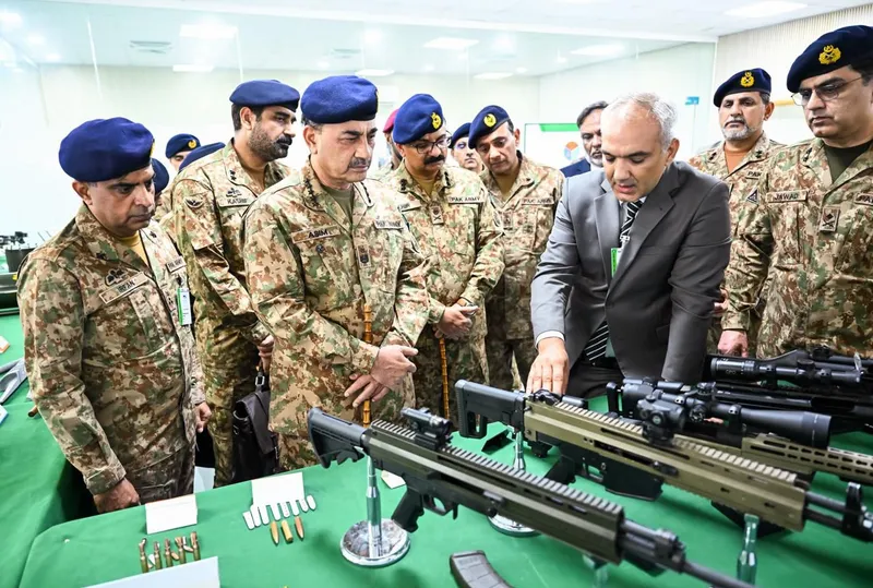 فیلڈ مارشل عاصم منیر کا پاکستان آرڈیننس فیکٹری واہ کا دورہ (تصویر 1)