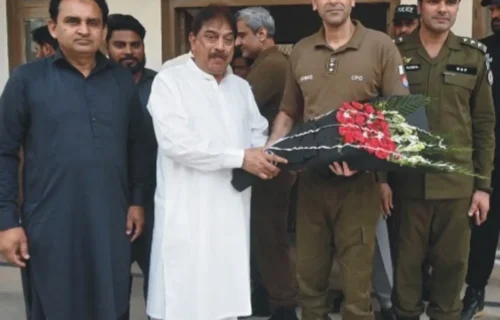 گوجرانوالہ پولیس کا انسانیت کی خدمت کے لیے بلڈ ڈونیشن کیمپ، افسران اور اہلکاروں نے خون کے عطیات دیے