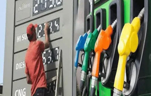 یکم جولائی سے 22 اگست، پٹرول 42 اور ڈیزل 57 روپے فی لیٹر مہنگا، قیمتوں میں شدید اتار چڑھاؤ