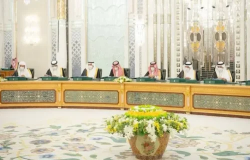 سعودی کابینہ کا آبنائے ہرمز، باب المندب اور دیگر اہم آبی گزرگاہیں محفوظ رکھنے پر زور