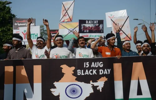 مقبوضہ کشمیر اور آسام میں بھارتی یومِ آزادی یومِ سیاہ قرار