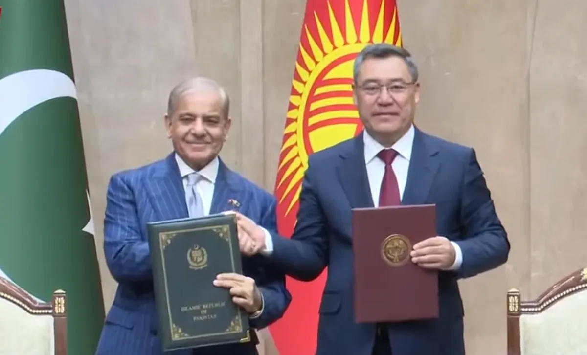 وزیراعظم شہبازشریف کے دورہ کرغزستان کے دوران آج 17 دوطرفہ دستاویزات پر دستخط کئے گئے ، اسحاق ڈار