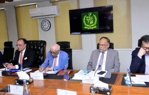 اقتصادی رابطہ کمیٹی: ایس سی او سربراہ اجلاس کیلئے 30 بلٹ پروف گاڑیوں کی خریداری کے لیے 6