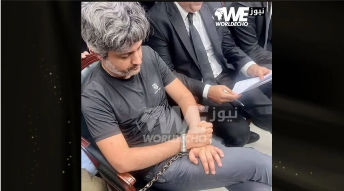 ہتھکڑیوں میں حماد اظہر کی تصویر وائرل، لاہور کے طاقتور سیاسی خاندان کے سپوت کا نیا منظرنامہ