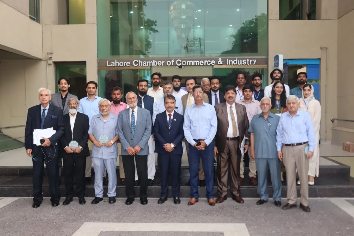 شہری منصوبہ بندی میں بہتری معاشی استحکام کیلئے ناگزیر ہے: فہیم الرحمن (تصویر 2)