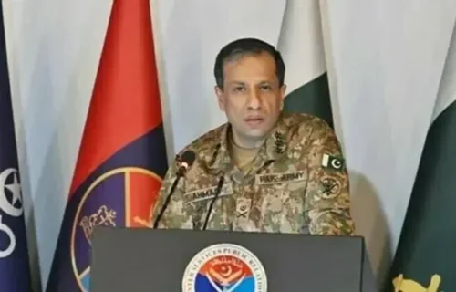 سعودی عرب میں پاکستانی فورسز پہلے سے موجود ہیں، مکہ دفاعی اتحاد کسی خلاء میں نہیں بنا: ڈی جی آئی ایس پی آر