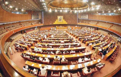 اسپیکر قومی اسمبلی سے زیرِ حراست 9 ارکان کے پروڈکشن آرڈرز جاری کرنے کی درخواست