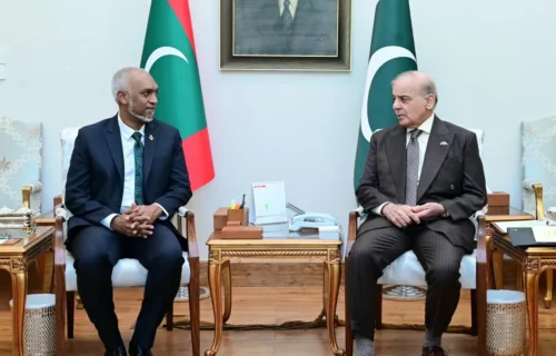 وزیراعظم شہباز شریف اور مالدیپ کے صدر ڈاکٹر محمد معیزو کی ملاقات