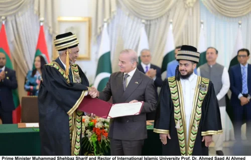 مالدیپ کے صدر ڈاکٹر محمد معیزو کو اعزازی ڈاکٹریٹ کی ڈگری دی گئی