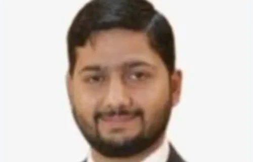 پاکستان میں تیل صاف کرنے والی ریفائنریز کو جدید خطوط پر استوار اور مقامی تیل و گیس کی پیداوار بڑھانا ناگزیر ہے، سیف الرحمان
