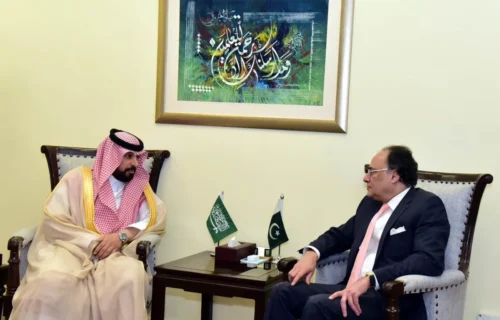 وزیر خزانہ محمد اورنگزیب اور سعودی سفیر کی دوطرفہ اقتصادی تعاون پر بات چیت
